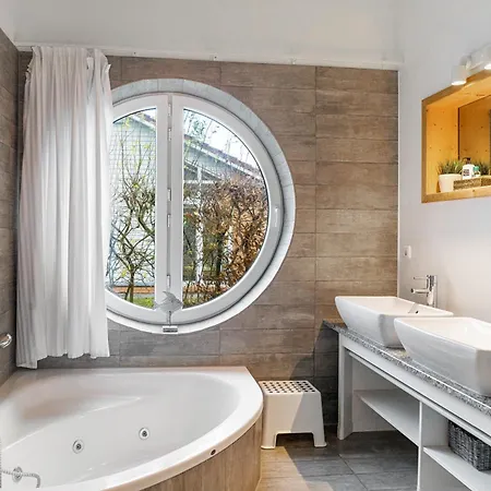 Ferienhaus Brombeeruferhaus